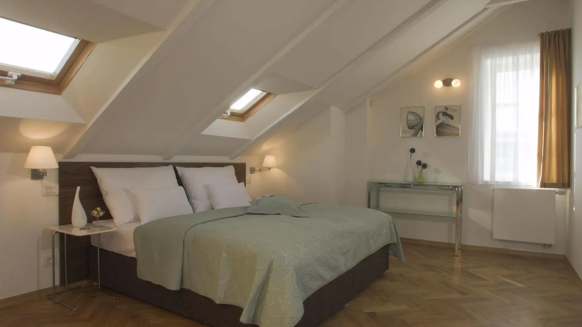 Residence Karlova location